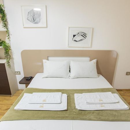 4 Rooms Apartments Ni Kültér fotó
