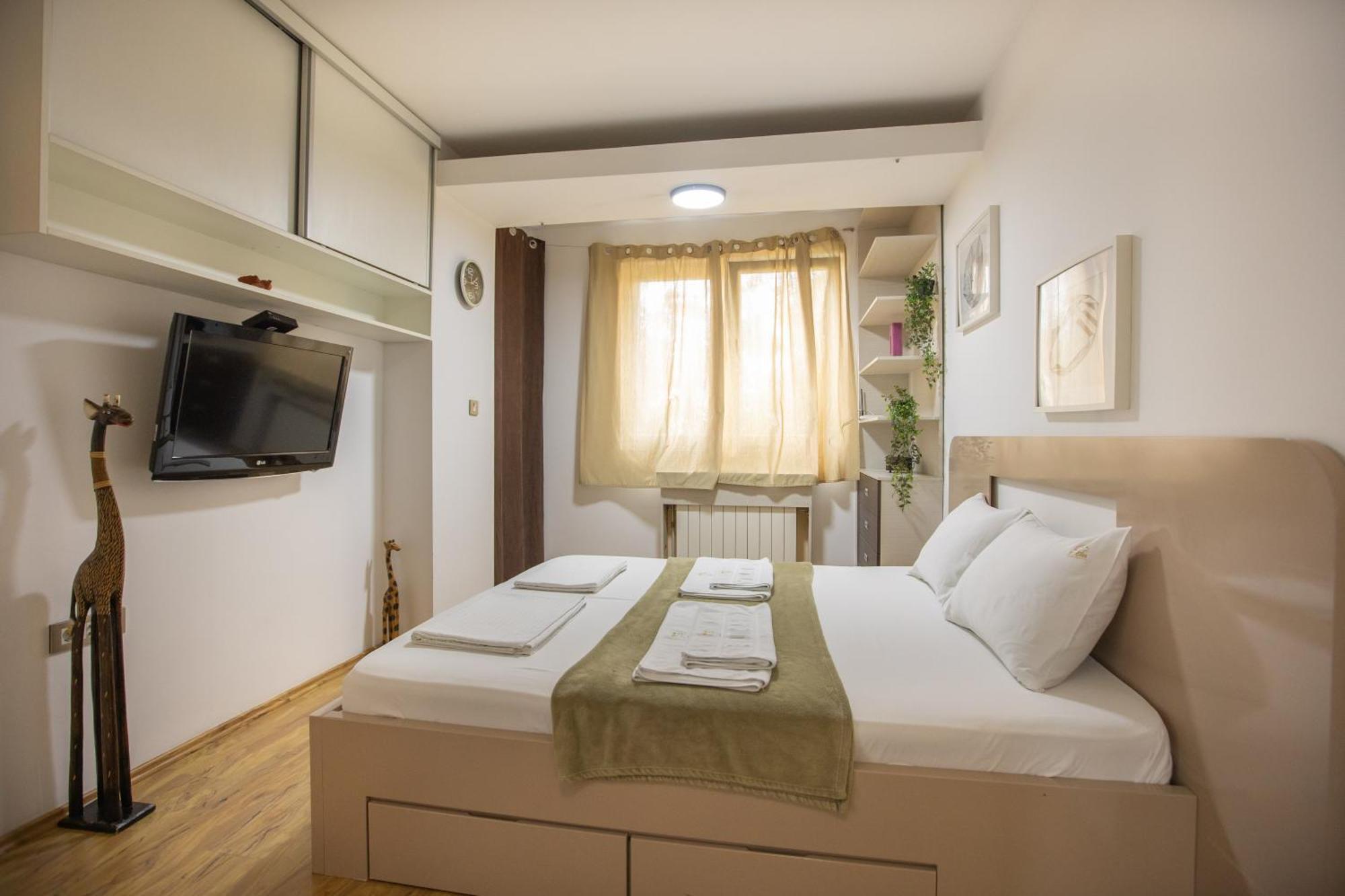 4 Rooms Apartments Ni Kültér fotó