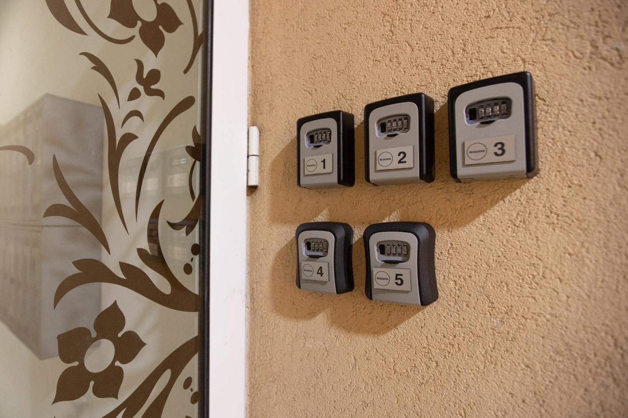 4 Rooms Apartments Ni Kültér fotó