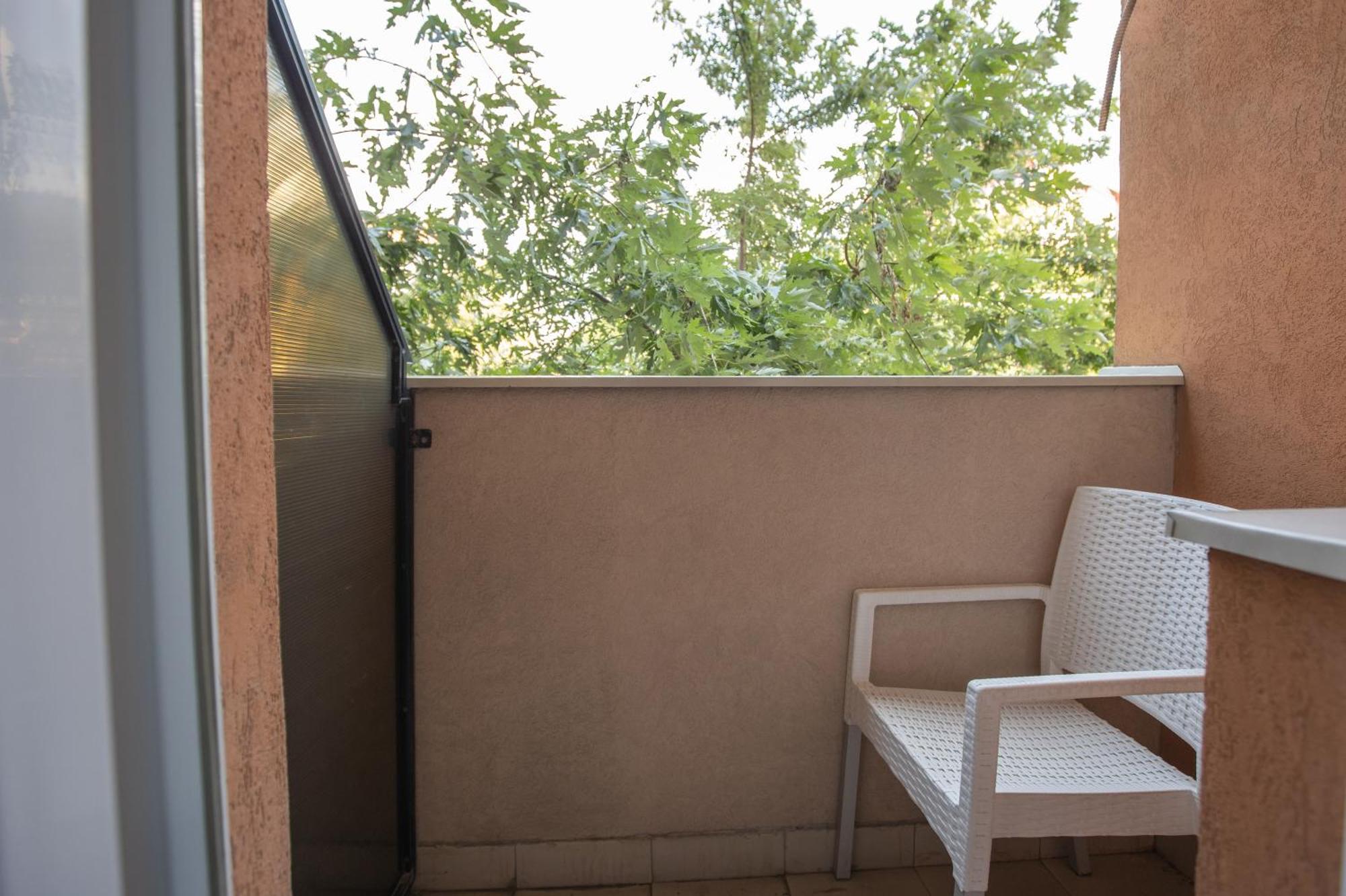 4 Rooms Apartments Ni Kültér fotó