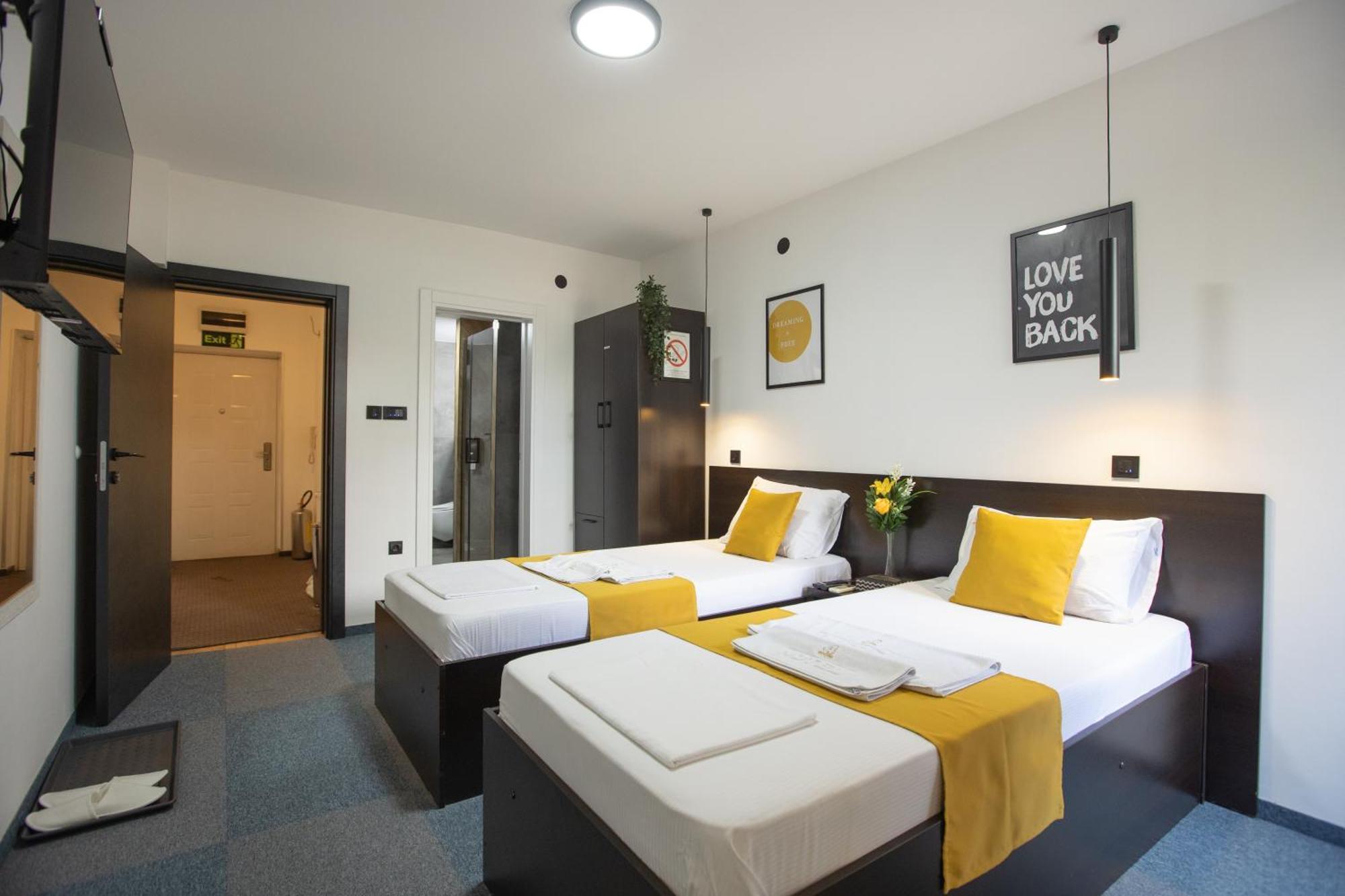 4 Rooms Apartments Ni Kültér fotó